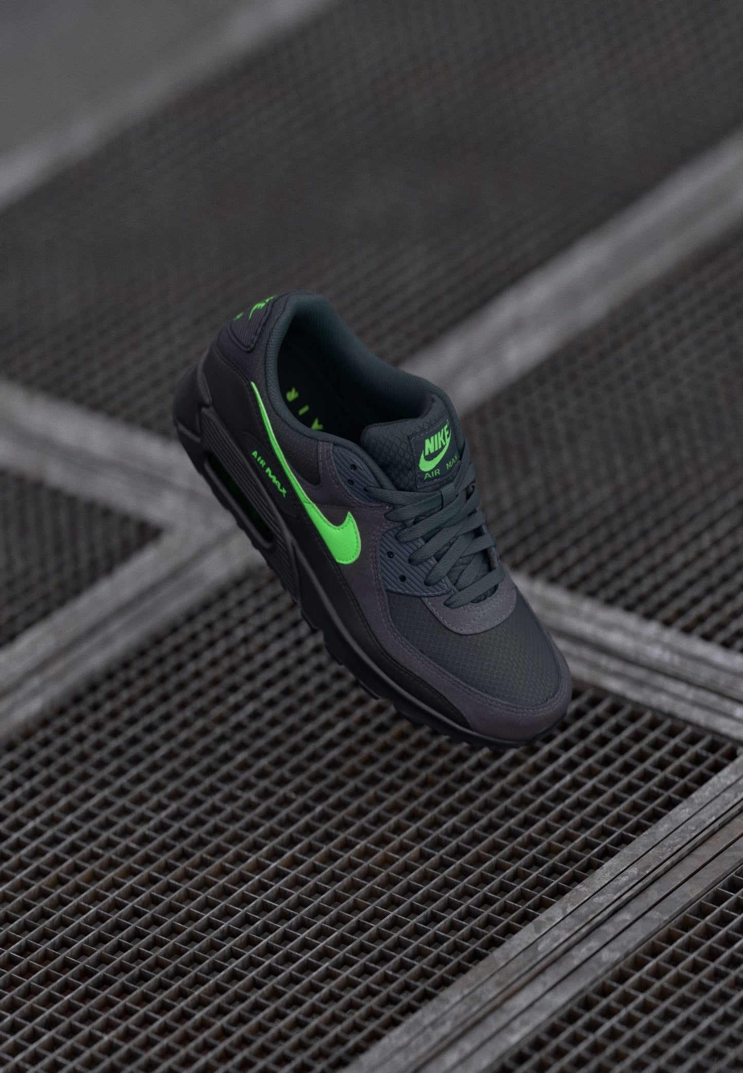 Nike Air Max 90 "Black Green Strike"